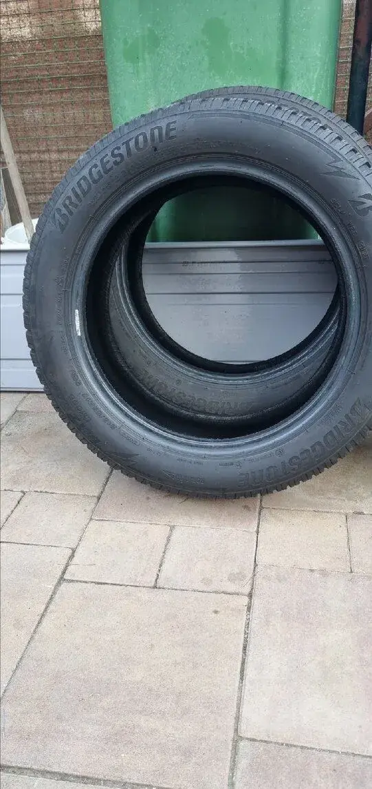 215 55 r17 pneu