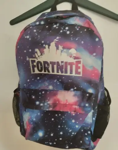 Ruksak FORTNITE( dá sa použiť aj ako školská taška).