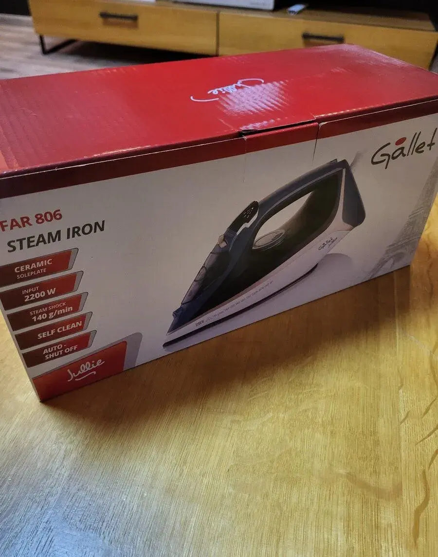 Nerozbalenú naparovaciu žehičku Gallet Jullie - kompl