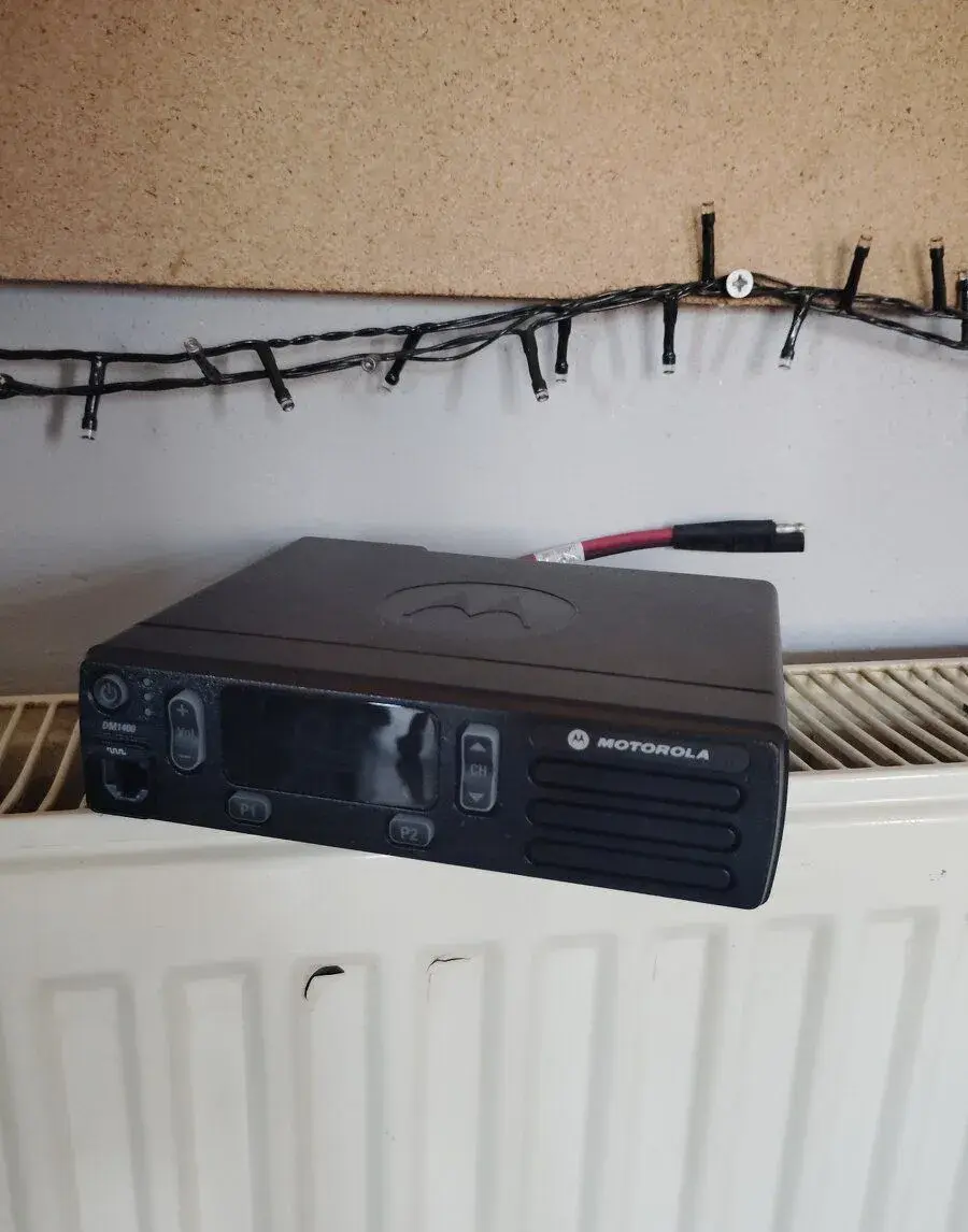 Motorola DM1400 UHF
