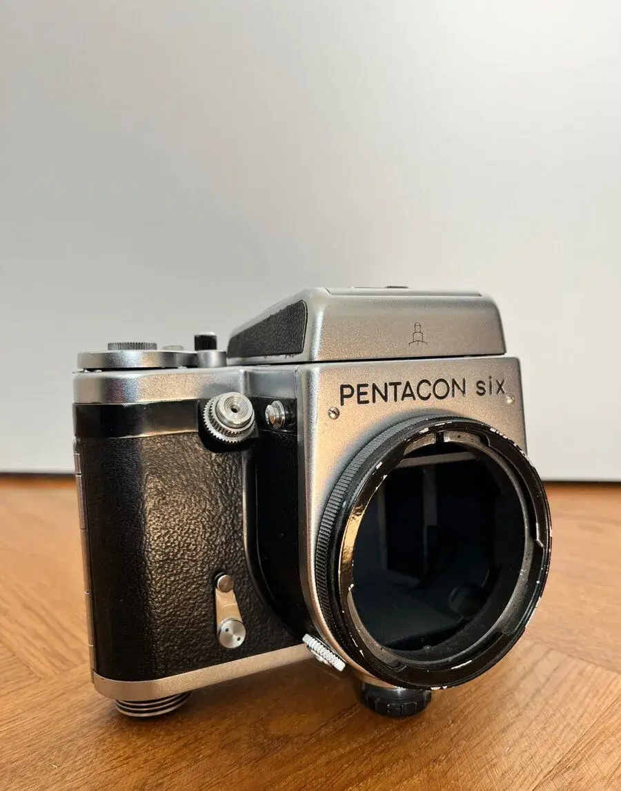 Telo fotoaparátu Pentacon Six