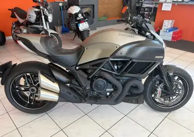 X Diavel len 3 000 km