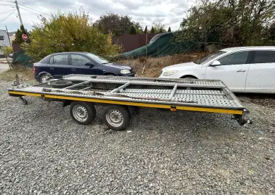 Autoprepravnik vozík na Auta
