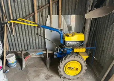 Predaj - malotraktor Agzat s príslušenstvom