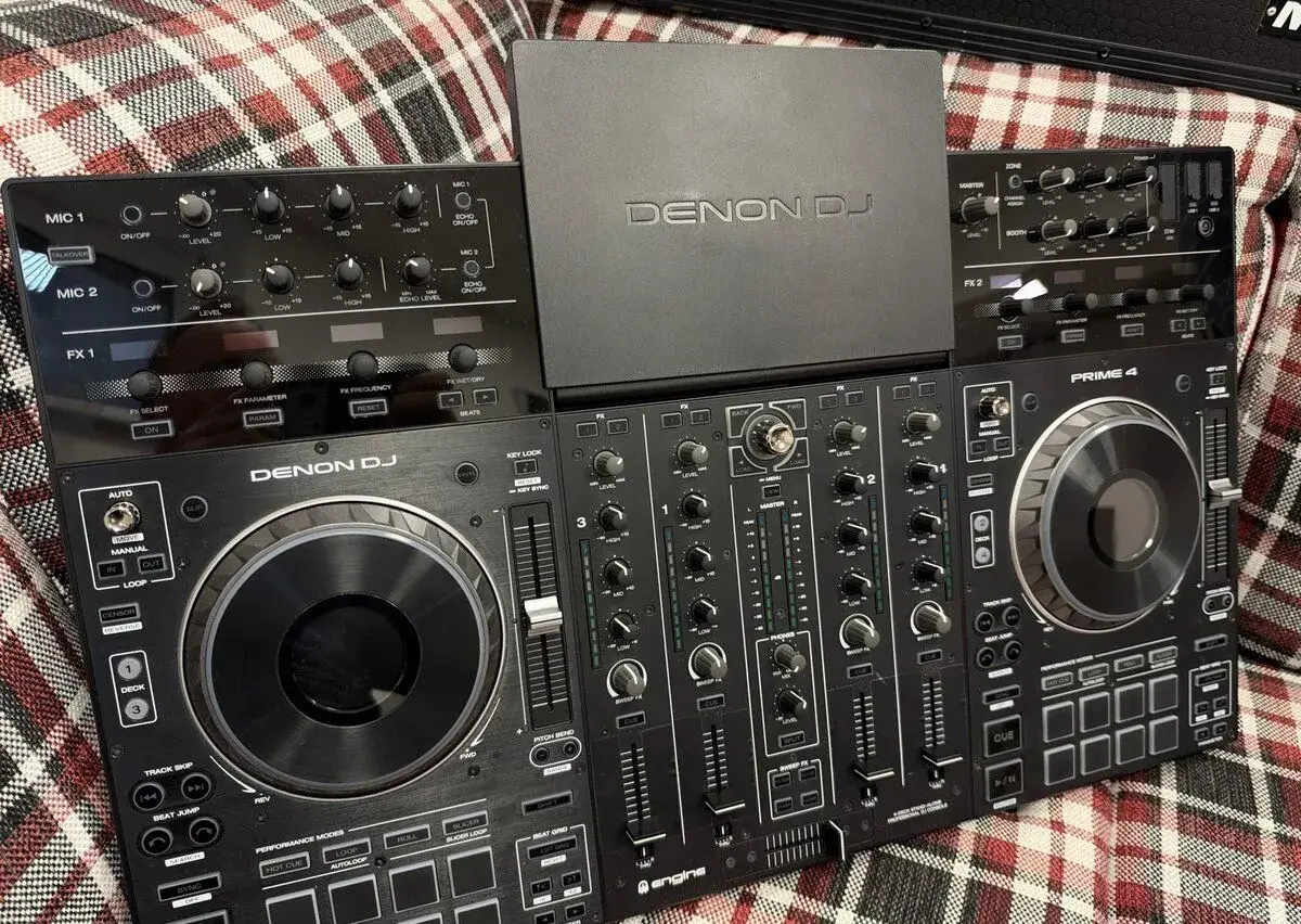 Denon DJ Prime 4