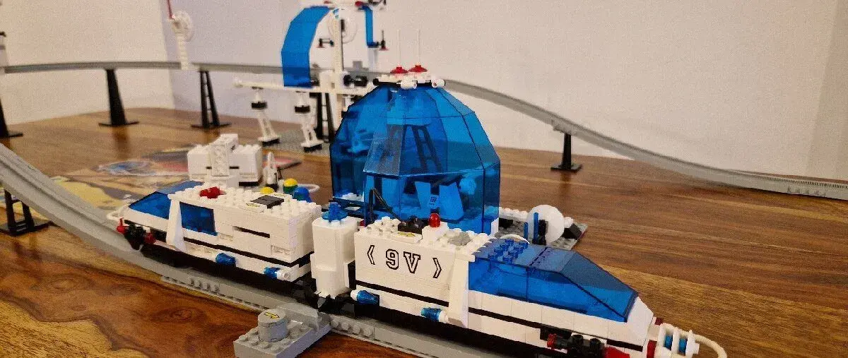 Lego 6990 - Futuron Monorail Transport System