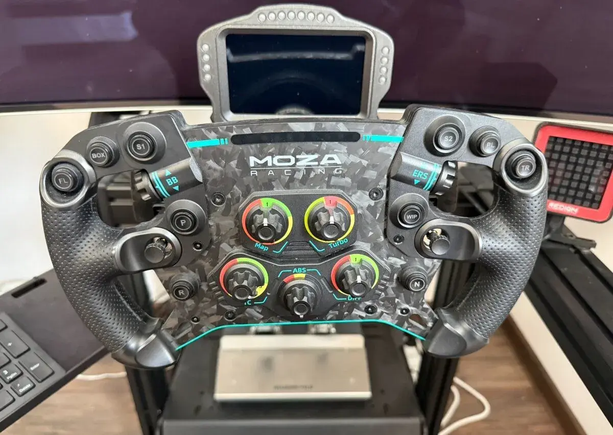 Moza R9 V2 + Moza GS V2P GT Wheel