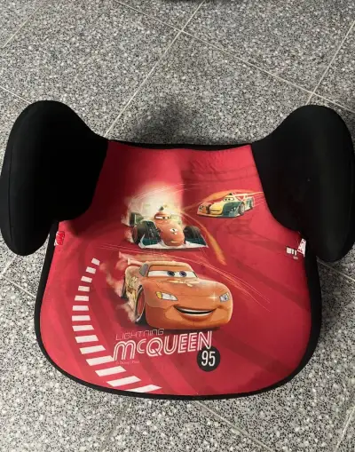Podsedák McQueen 15-36 kg