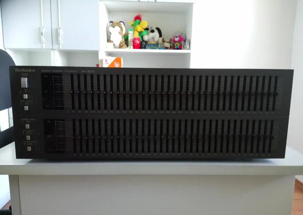 Technics SH8065 2x33 pásmový equalizer