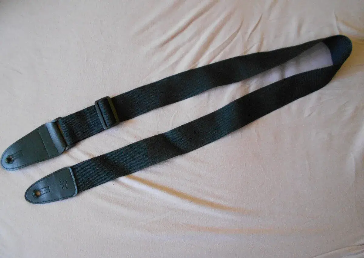 gitarový pás.