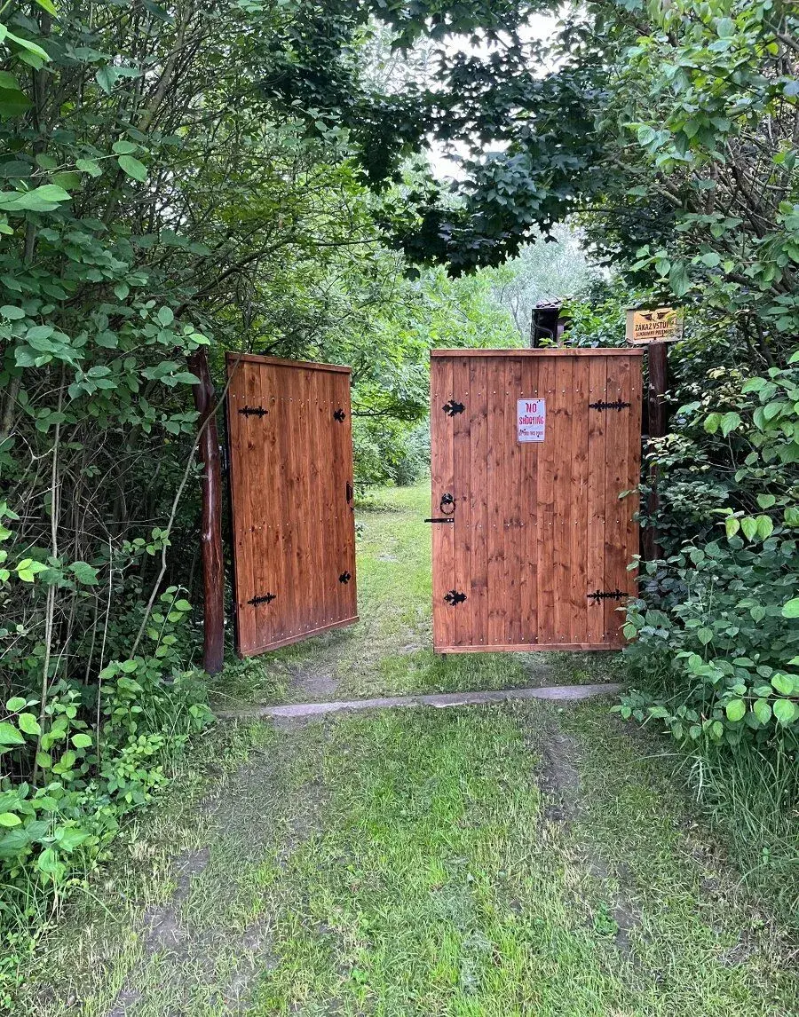 Pozemok o rozlohe 292000 m2 s poľovníckou chatou