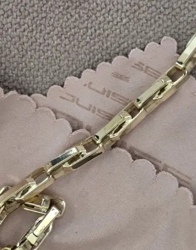 Zlata Retiazka: 97€/ g,12.73g,5 mm šírka,57.5 cm.Elegantná d