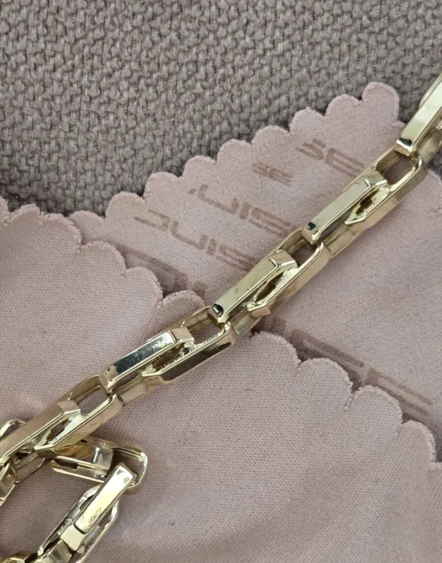 Zlata Retiazka: 97€/ g,12.73g,5 mm šírka,57.5 cm.Elegantná d