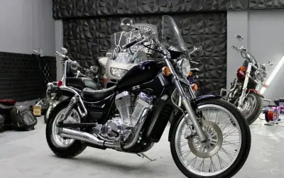 Suzuki Intruder VS 600 GL | A2