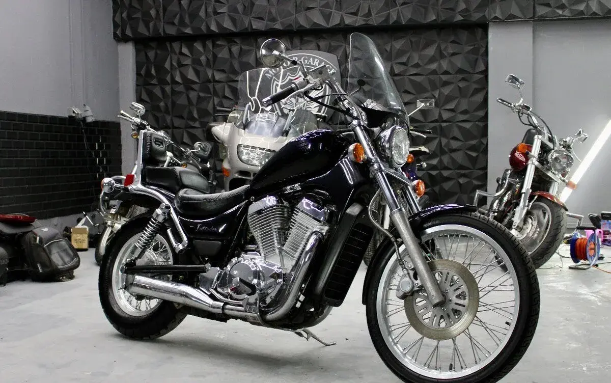Suzuki Intruder VS 600 GL | A2