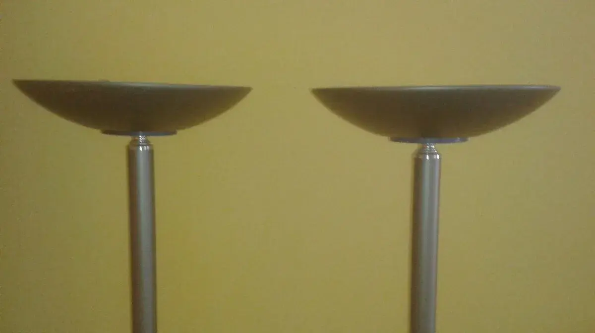 stojaca lampa na nepriame osvetlenie do stropu