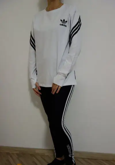 damska suprava adidas,biela mikina