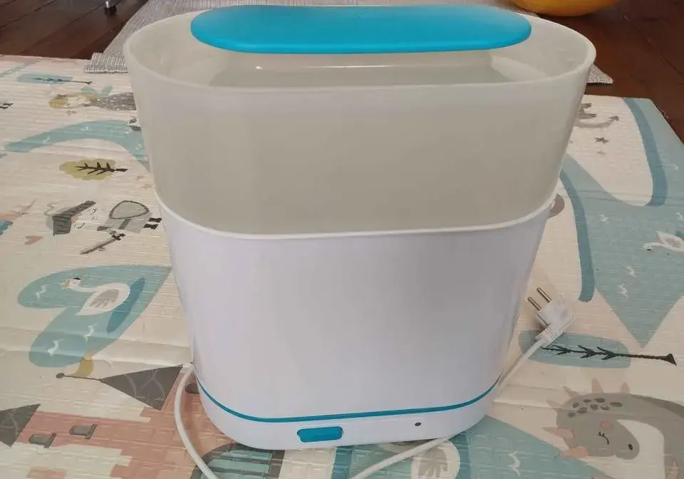 Sterilizátor na fľaše a cumlíky
