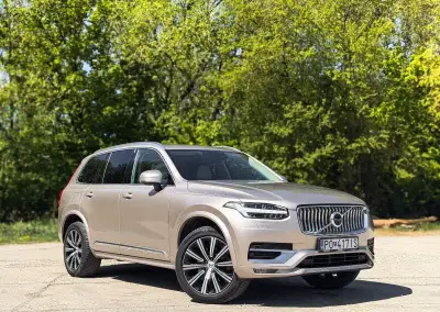 Volvo XC90 – 2023, 89 700 km