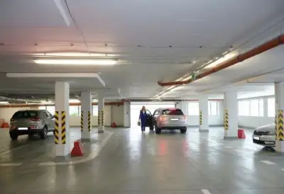 vnútorné státie na prenájom