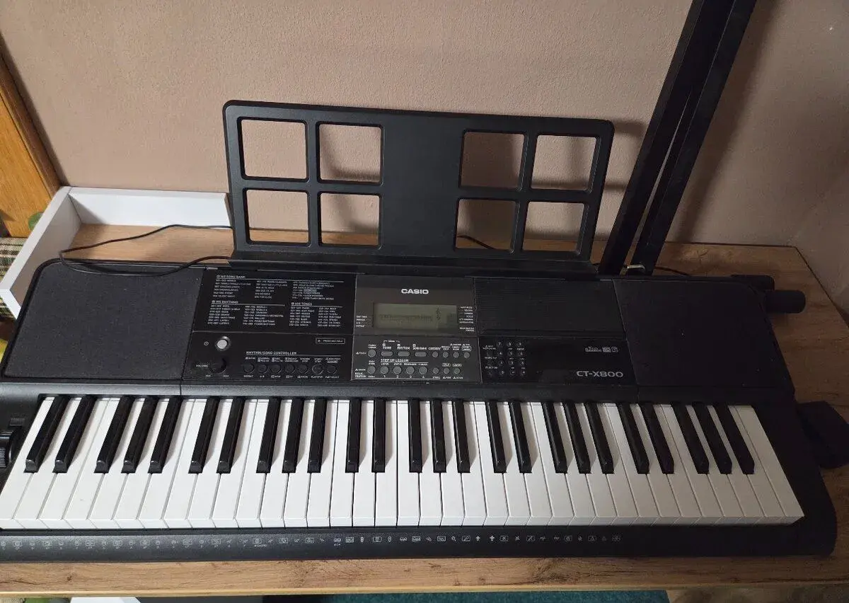 Casio CT - X800