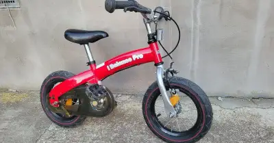 Detsky bicykel a sucasne odrazadlo