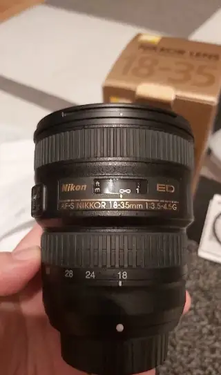 NIKON AF-S NIKKOR 18-35MM F/3.5-4.5G ED