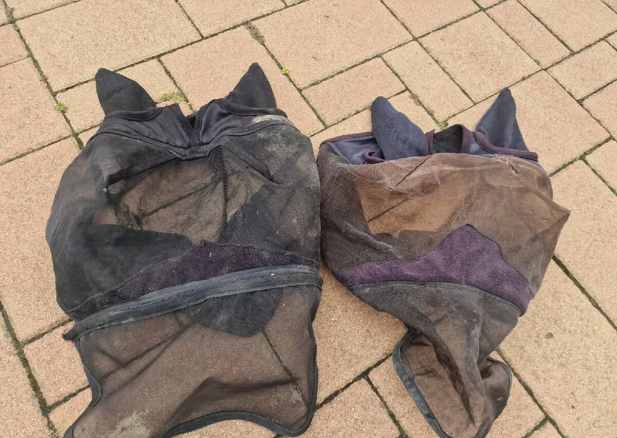 2x Masku proti hmyzu Felix Buhler veľkosť Full