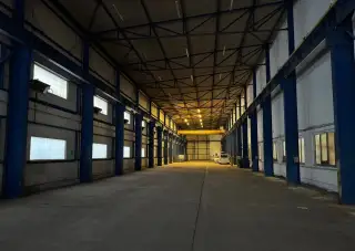 Reality Kolesár prenajíma 1265 m2 Halu-sklad Barca