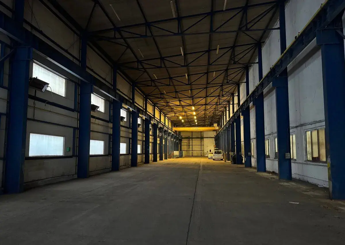 Reality Kolesár prenajíma 1265 m2 Halu-sklad Barca