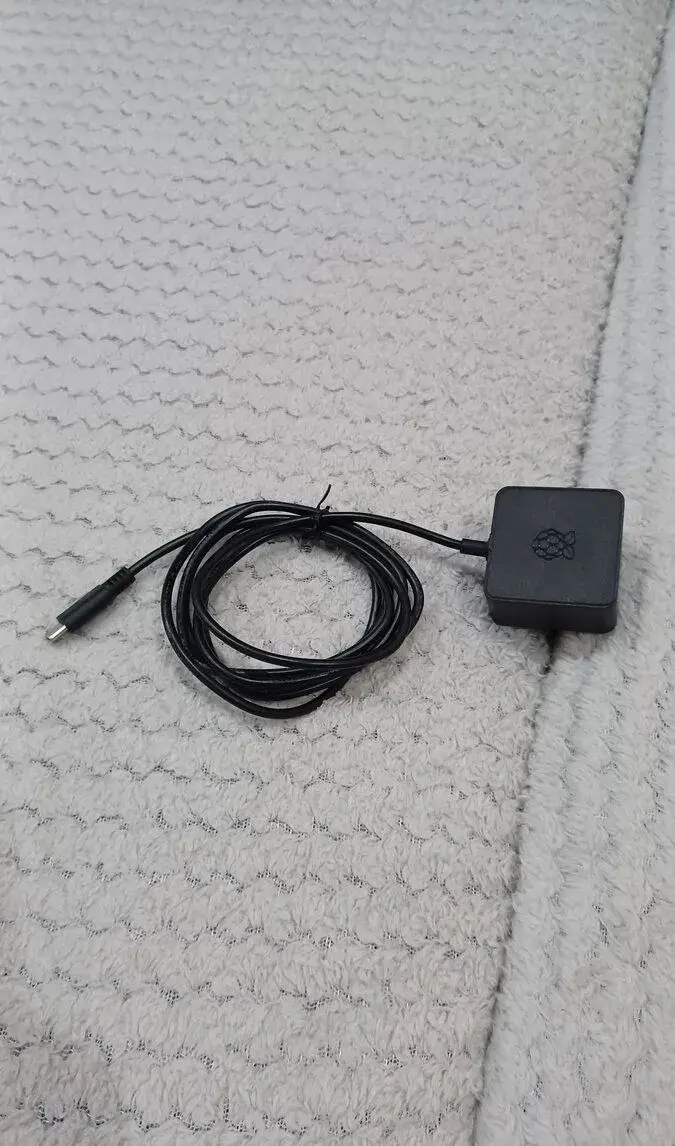 Sieťový adaptér Raspberry
