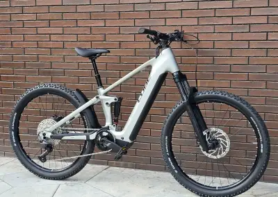celoodpružený ebike Cube Stereo 122 Race 800