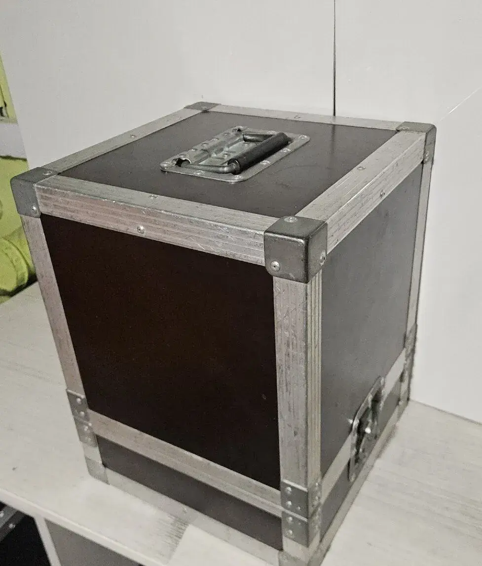 Prepravné Case + Otočné hlavy V-Show Spot s718elf 150w