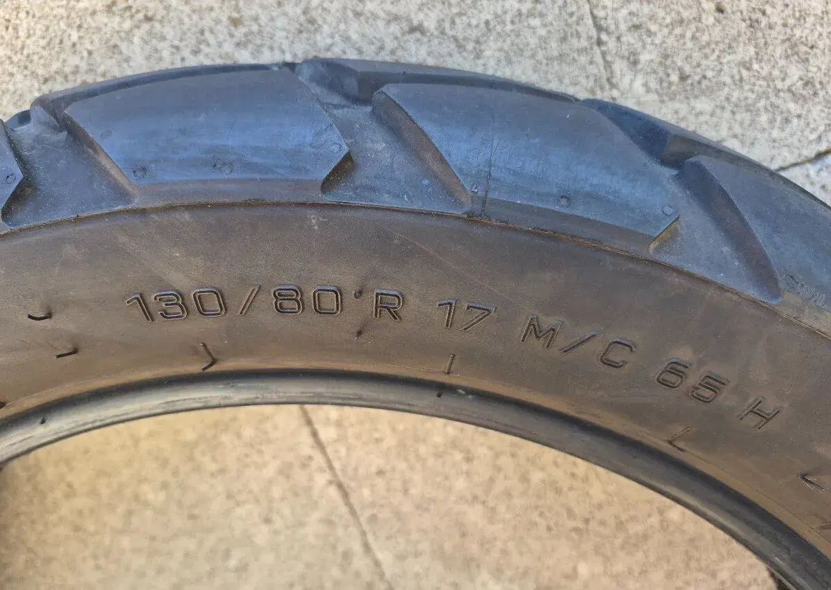 pneumatika 130/80 R17, 100/90 R19