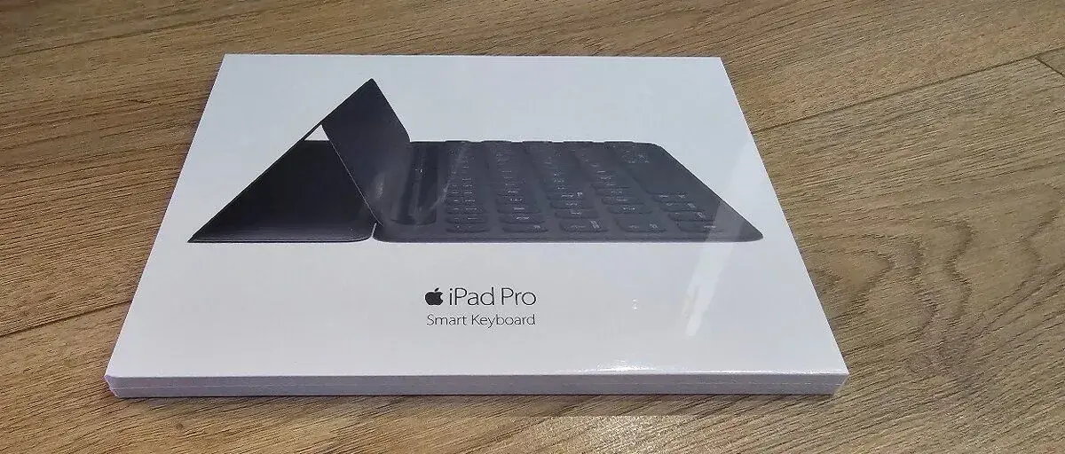 Apple iPad 9.7 A1772 klávesnica s obalom nové