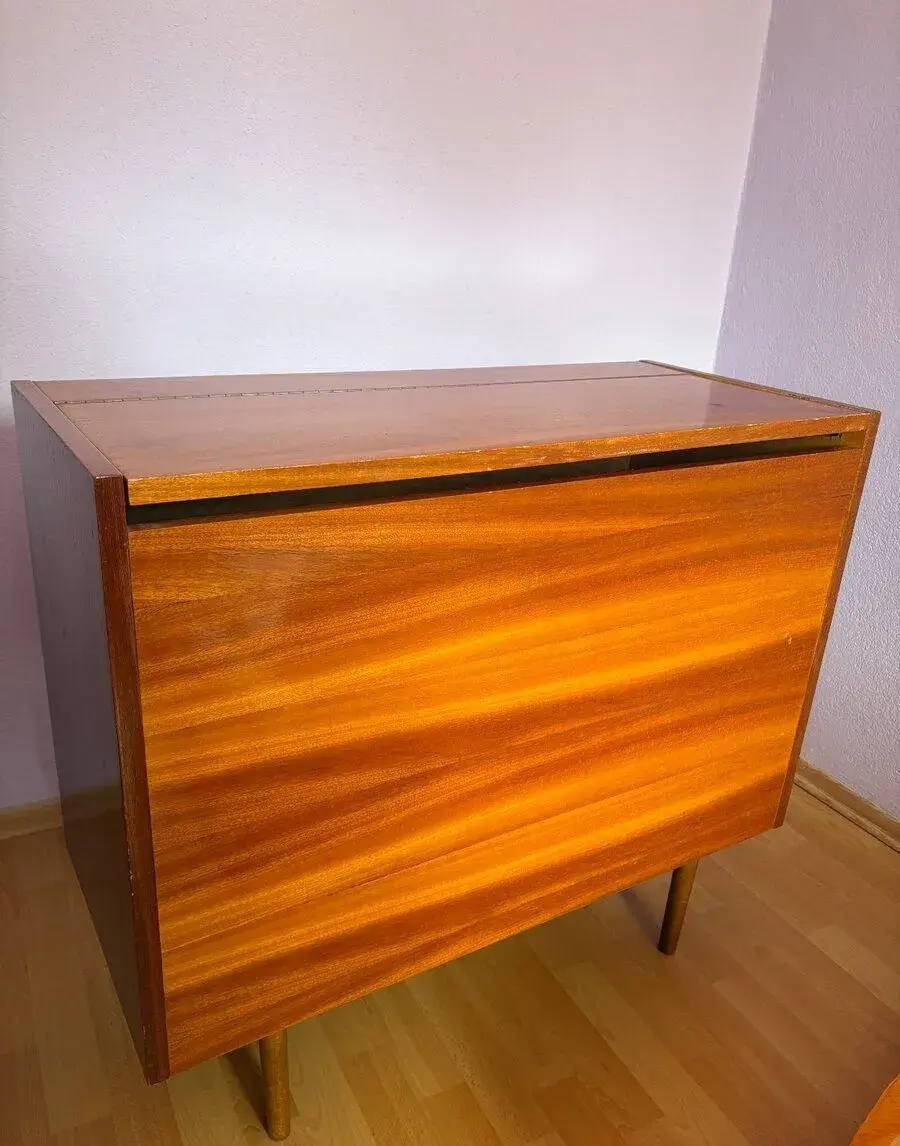 Komoda s úložným priestorom