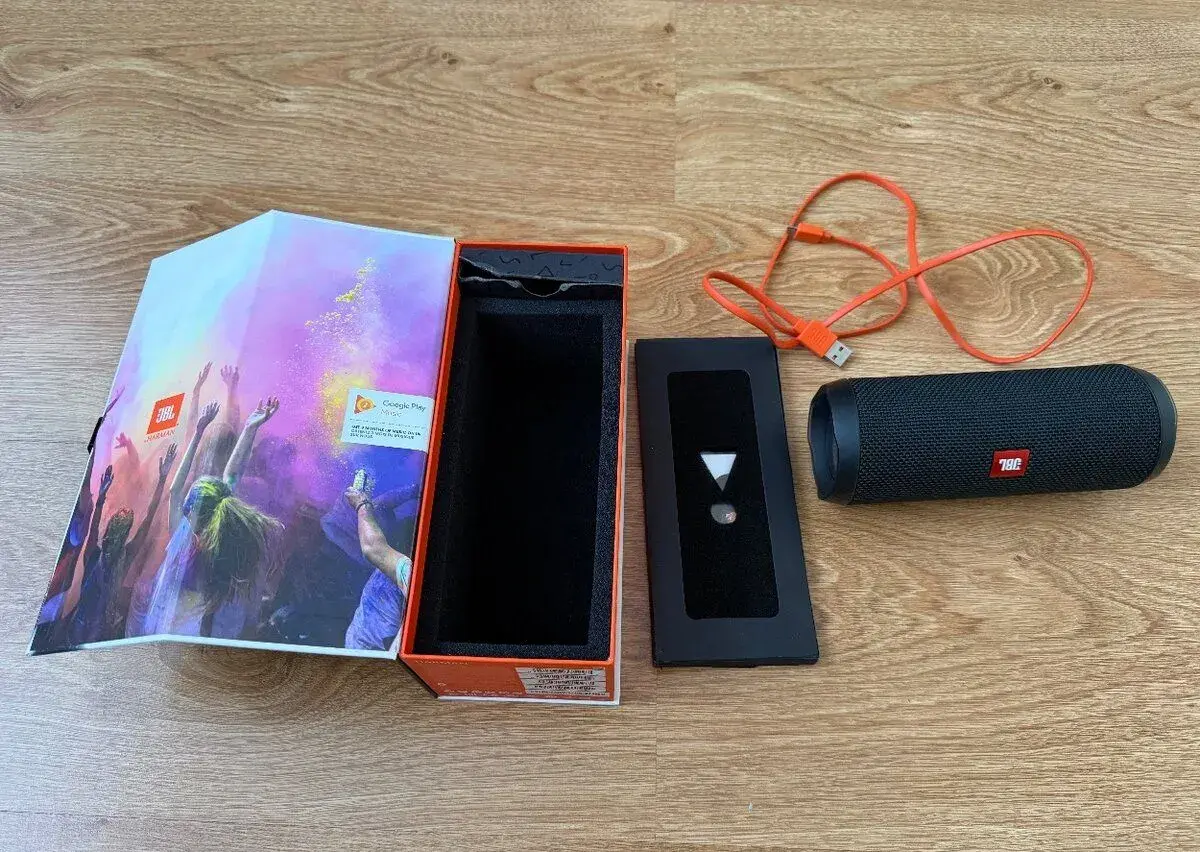 JBL Flip 4