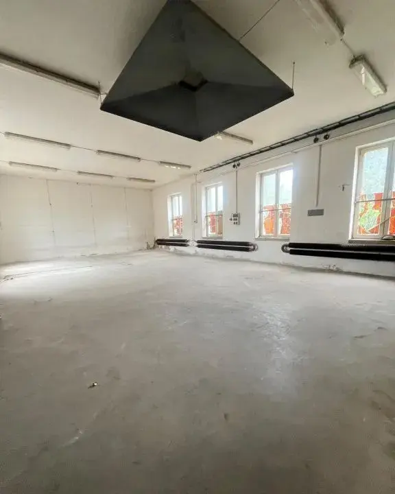 Zrekonštruovaný podnikateľský objekt 300 m² v centre Diakovi