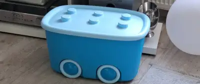 Box na kolieskách na hračky