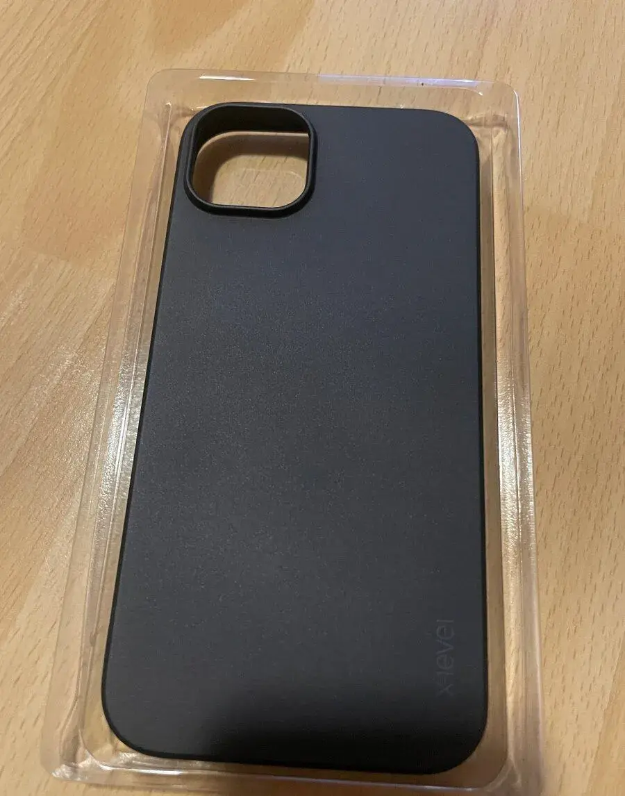Nový matný čierny kryt na iPhone 14 Max