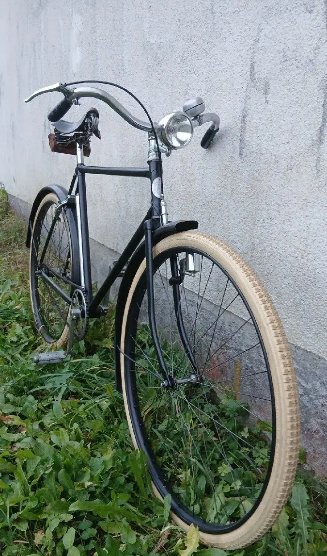 Historicky bicykel Velamos