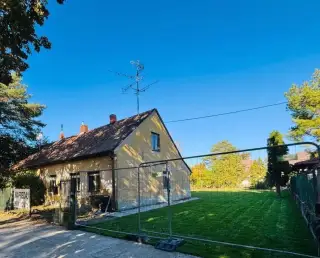 Bývajte v centre Galanty Rodinný dom s priestranným pozemkom