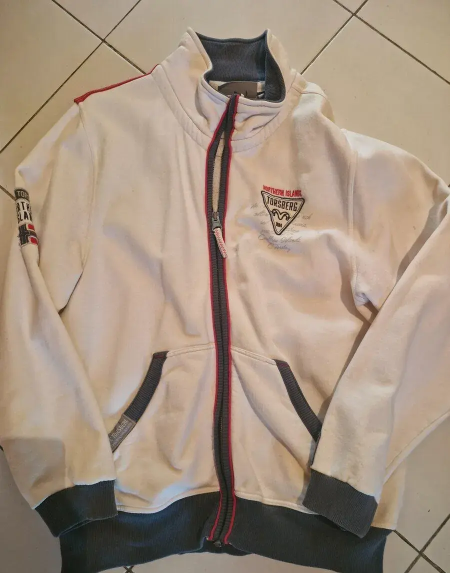 Panska mikina Carl Torsberg v. Xxl