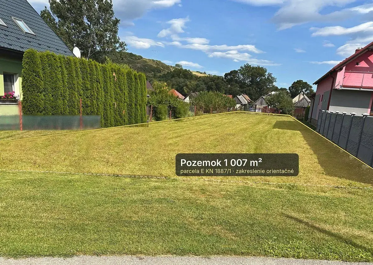 Stavebný pozemok 1 007 m², Liptovské Sliače – Pražská ul.