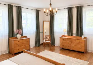 REB.SK – Romantický dom na prenájom, Stará Dúbravka, pod les