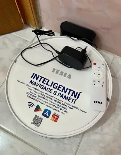 Robotický vysávač Tesla RoboStar iQ100