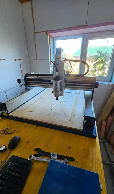CNC fréza CAU CAU KOMPAS H1000GS – 2,2 kW, stav, komplet