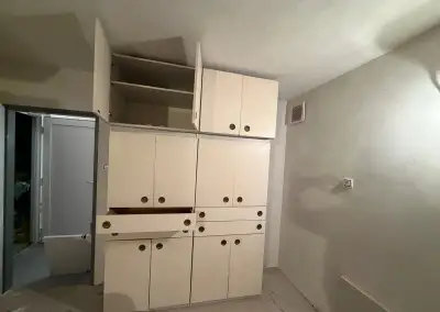 Darujem nabytok do garaze, na chatku resp. letnej kuchyne.