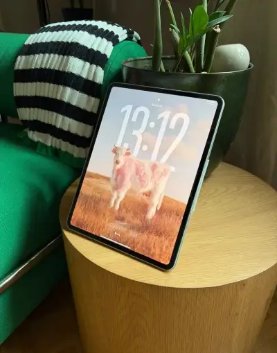 iPad Pro 13 M5 Wi-Fi 512GB + pencil pro + klávesnica a viac