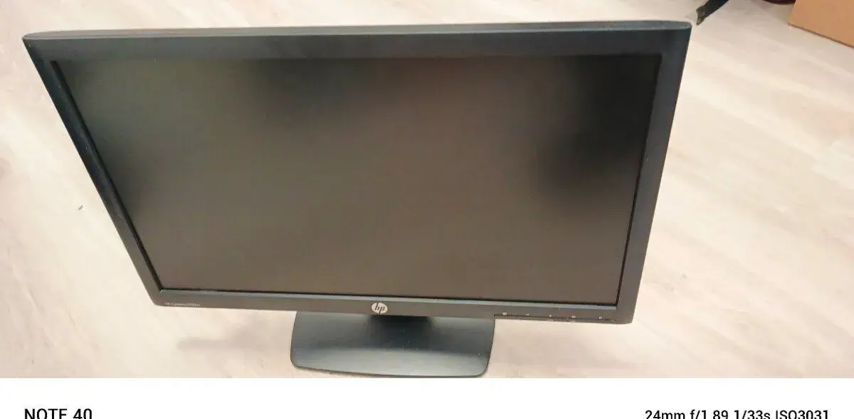 HP Compaq LE2202x